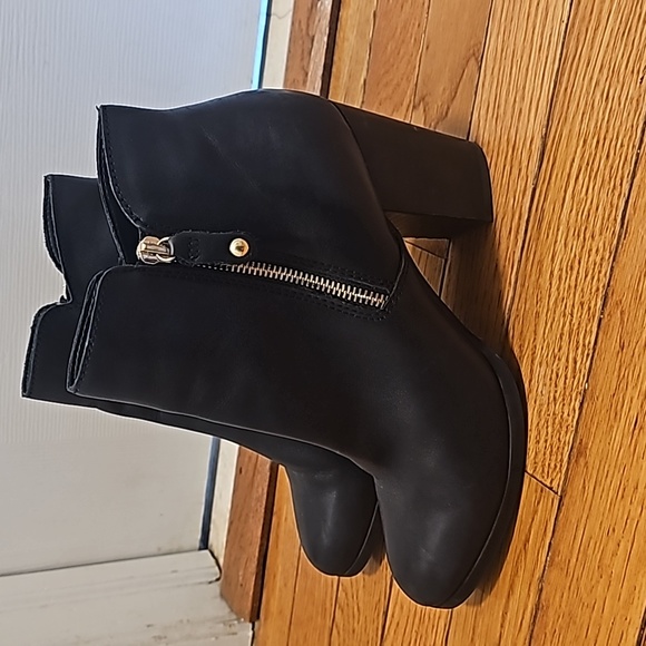Aldo Zip up booties with stacked heel 8.5 - Picture 1 of 7
